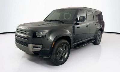 2025 Land Rover Defender 130 X Dynamic