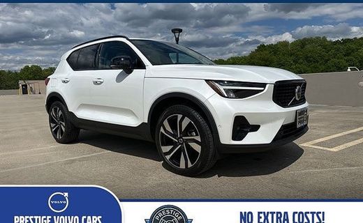2023 Volvo XC40 Plus Dark