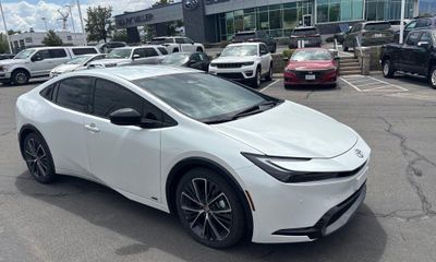 2024 Toyota Prius XLE