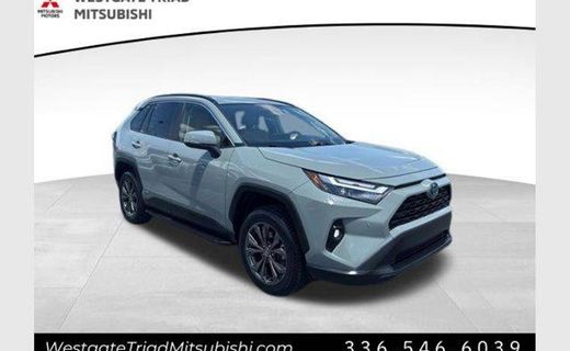 2022 Toyota RAV4 XLE Premium