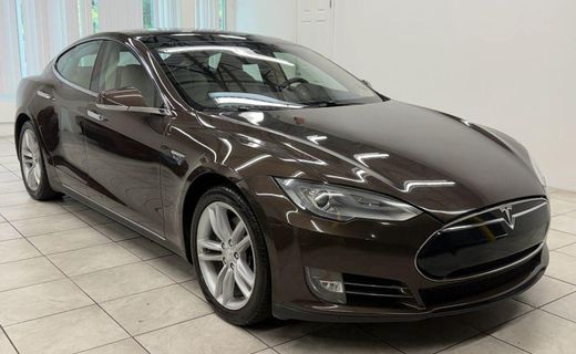 2014 Tesla Model S