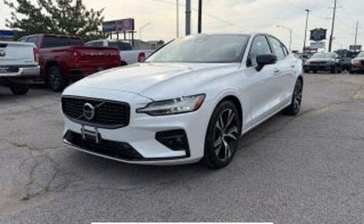 2023 Volvo S60 Plus Dark