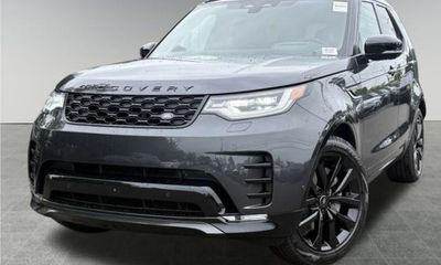 2026 Land Rover Discovery P360 Dynamic SE