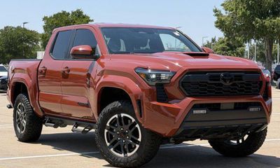 2025 Toyota Tacoma SR5