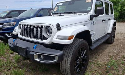 2024 Jeep Wrangler Sahara 4XE