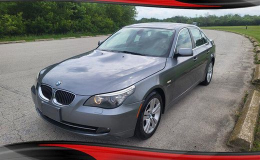 2010 BMW 528I