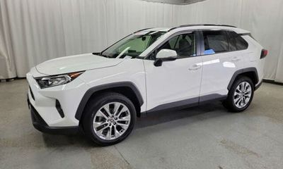 2020 Toyota RAV4 XLE Premium