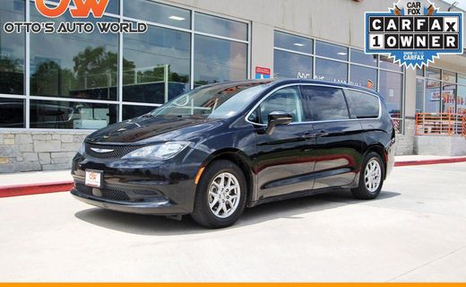2024 Chrysler Voyager LX