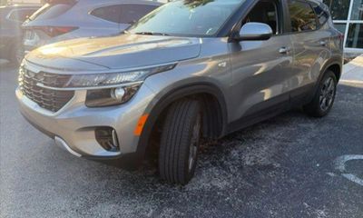 2024 Kia Seltos LX