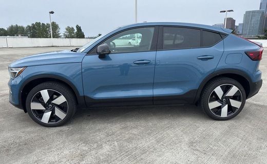 2023 Volvo C40 Ultimate Dark