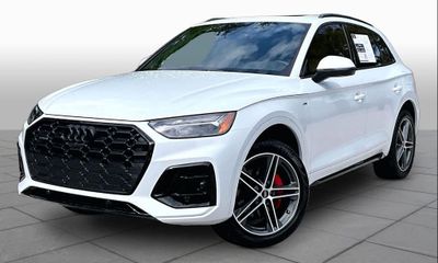 2025 Audi Q5 E S Line Quattro