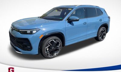 2025 Volkswagen Tiguan 4Motion SEL R