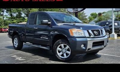 2014 Nissan Titan SV