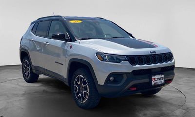 2025 Jeep Compass Trailhawk