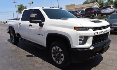 2022 Chevrolet Silverado HD Custom