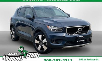 2021 Volvo XC40 Momentum