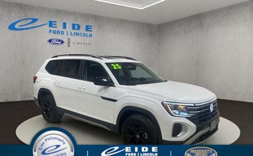 2025 Volkswagen Atlas 4MOTION Peak Edition