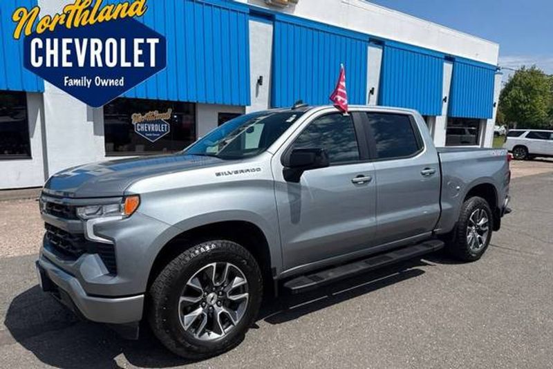 2025 Chevrolet Silverado — a typically priced live listing