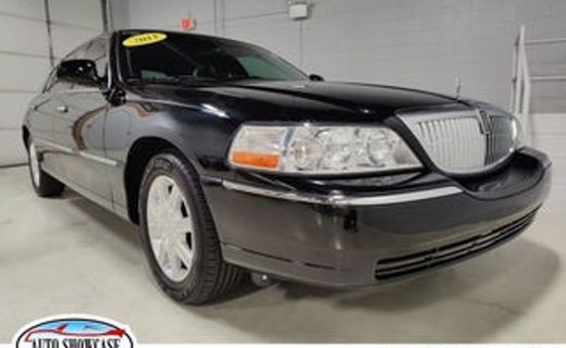 2010 Lincoln Town CAR Signature Limited