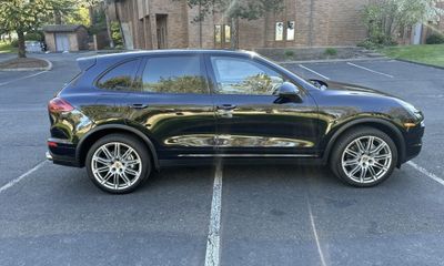 2017 Porsche Cayenne S