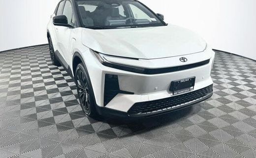 2026 Toyota C-HR SE