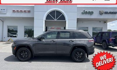 2026 Jeep Grand Cherokee Base Laredo