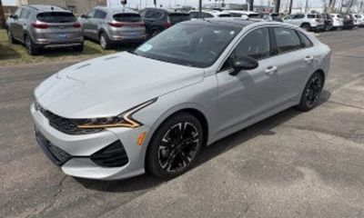 2023 Kia K5