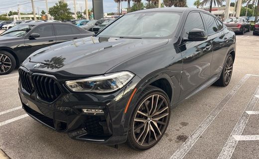 2021 BMW X6 M50i