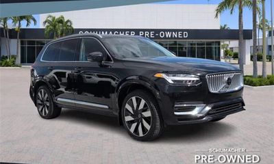 2025 Volvo XC90 Plus Bright