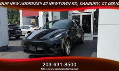2024 Tesla Model Y Standard Range