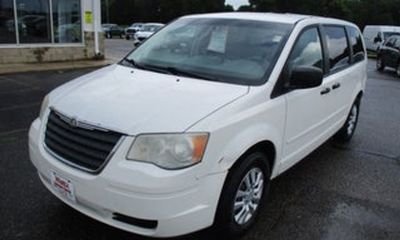 2008 Chrysler Town AND Country LX