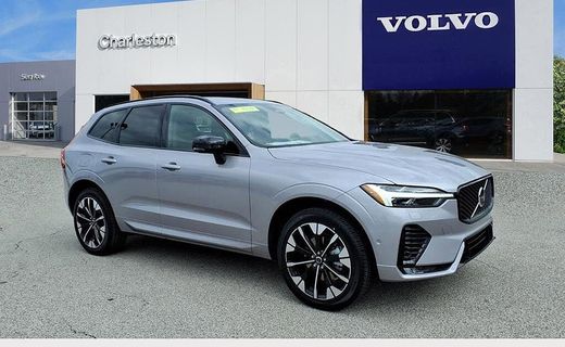 2026 Volvo XC60 Plus Dark