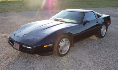 1989 Chevrolet Corvette Base