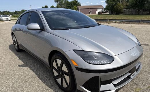 2024 Hyundai Ioniq 6 SE