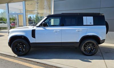 2024 Land Rover Defender 110 S
