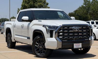 2025 Toyota Tundra Platinum