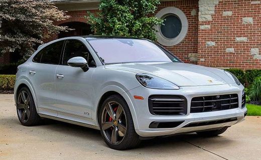 2022 Porsche Cayenne GTS Coupe