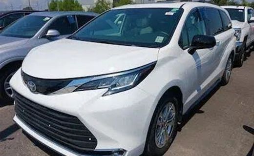 2023 Toyota Sienna XSE