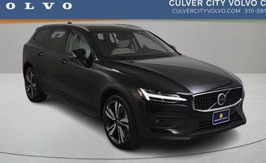 2026 Volvo V60CC Plus