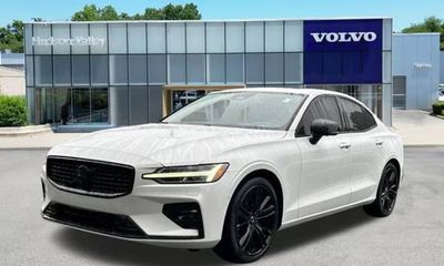 2024 Volvo S60 Plus Black Edition