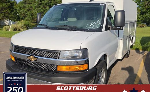 2026 Chevrolet Express 3500 Cutaway 139