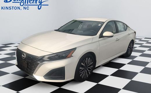 2023 Nissan Altima SV