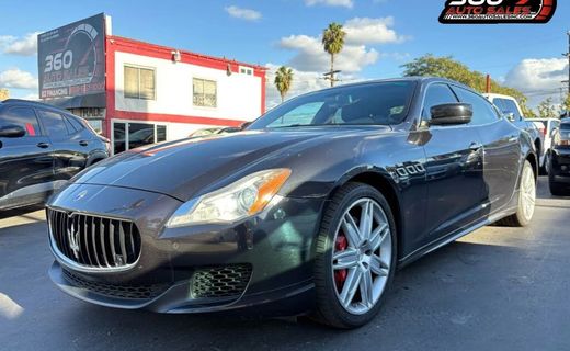 2014 Maserati Quattroporte Essence