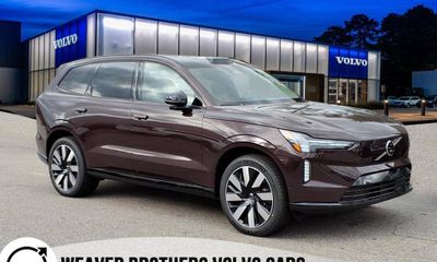 2025 Volvo EX90 Plus