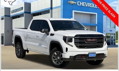 2025 GMC Sierra AT4