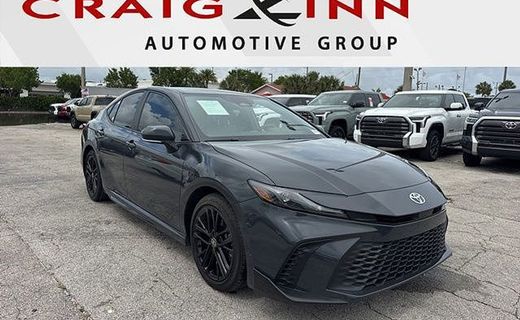 2025 Toyota Camry SE
