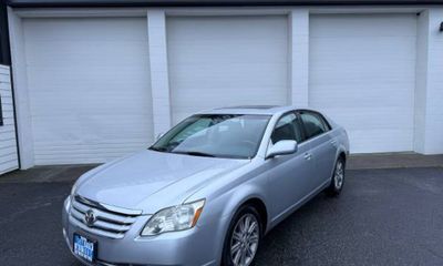 2005 Toyota Avalon