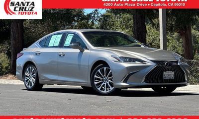 2020 Lexus ES 300H Premium