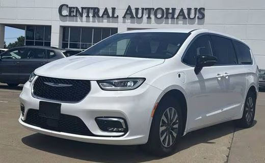 2025 Chrysler Pacifica Select