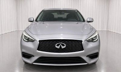 2018 Infiniti QX30 Sport Utility 4D
